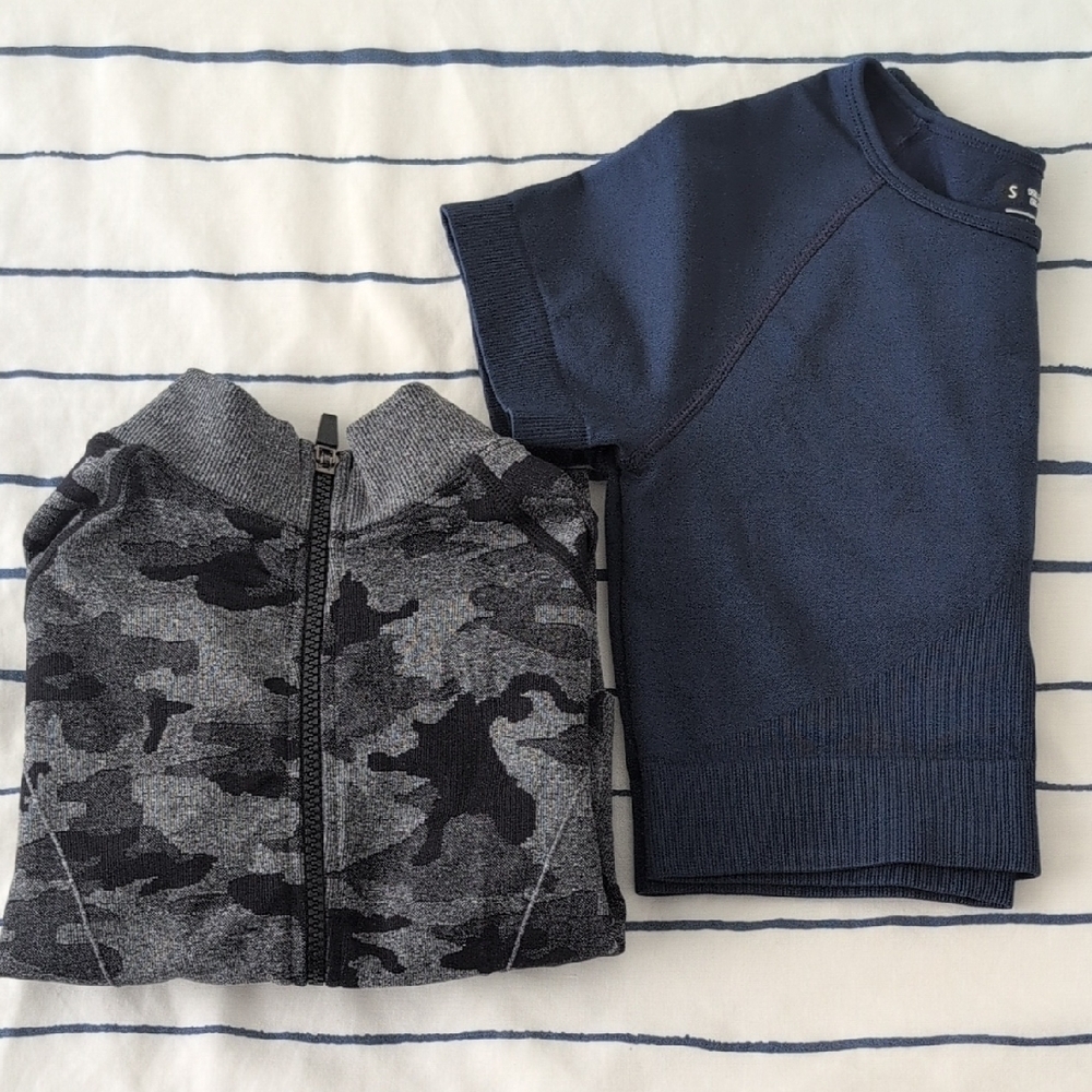 Pair Of Compression Cropped Workout Tops Long Sleeve Gray Camo Short Sleeve Blue